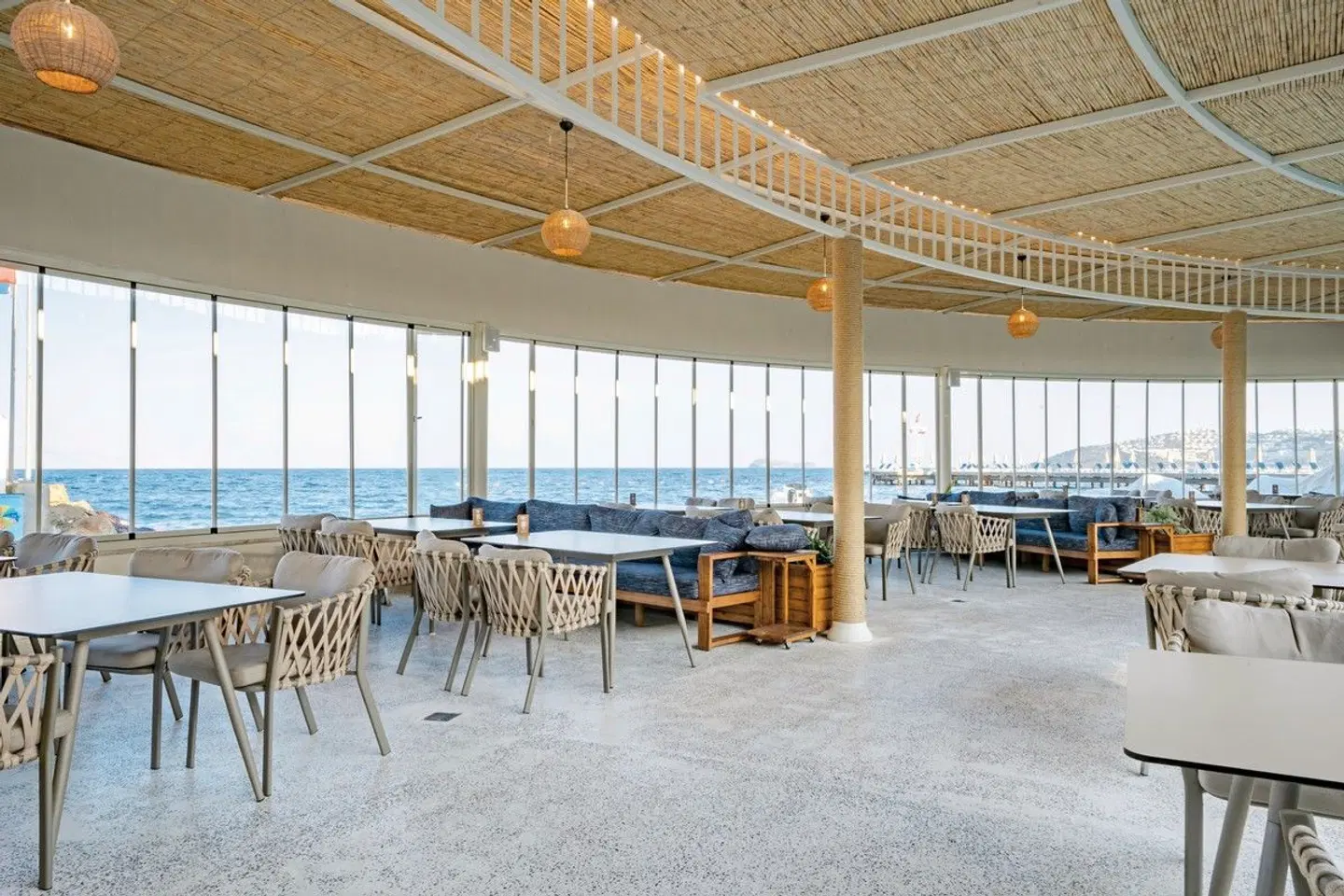 La Blanche Resort & Spa Bar