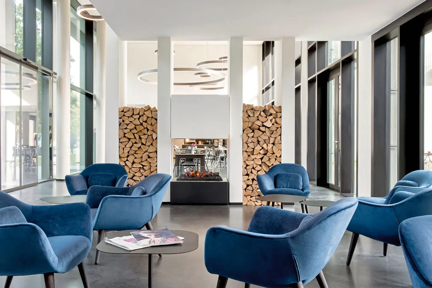 THE FLAG München M. LOUNGE_LOBBY