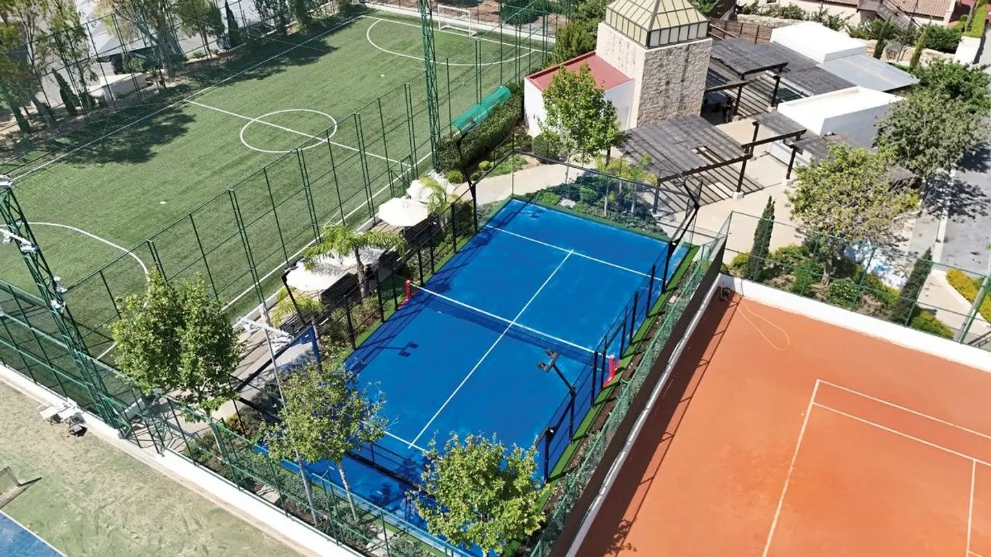 Parklane, a Luxury Collection Resort & Spa, Limassol OUTDOOR_POOL