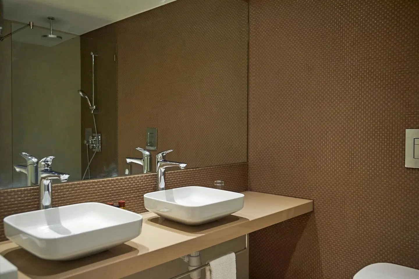 Sunrise Beach Hotel Badezimmer