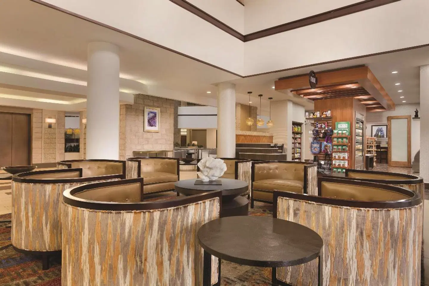 Embassy Suites by Hilton Orlando International Drive ICON Park Bar