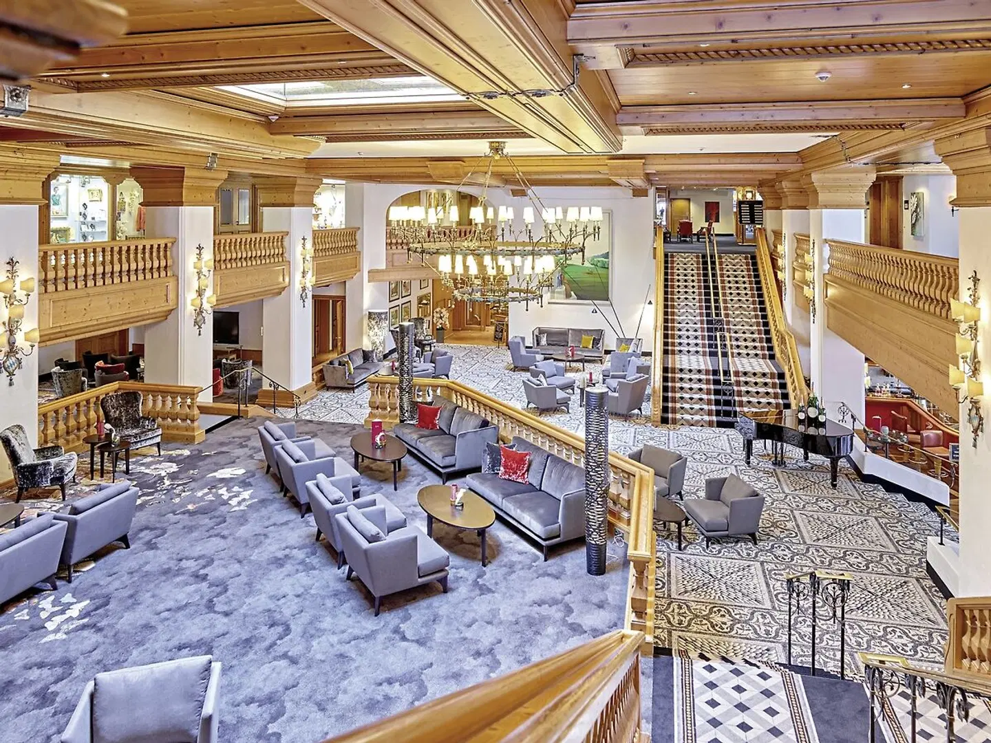 Maximilian LOUNGE_LOBBY