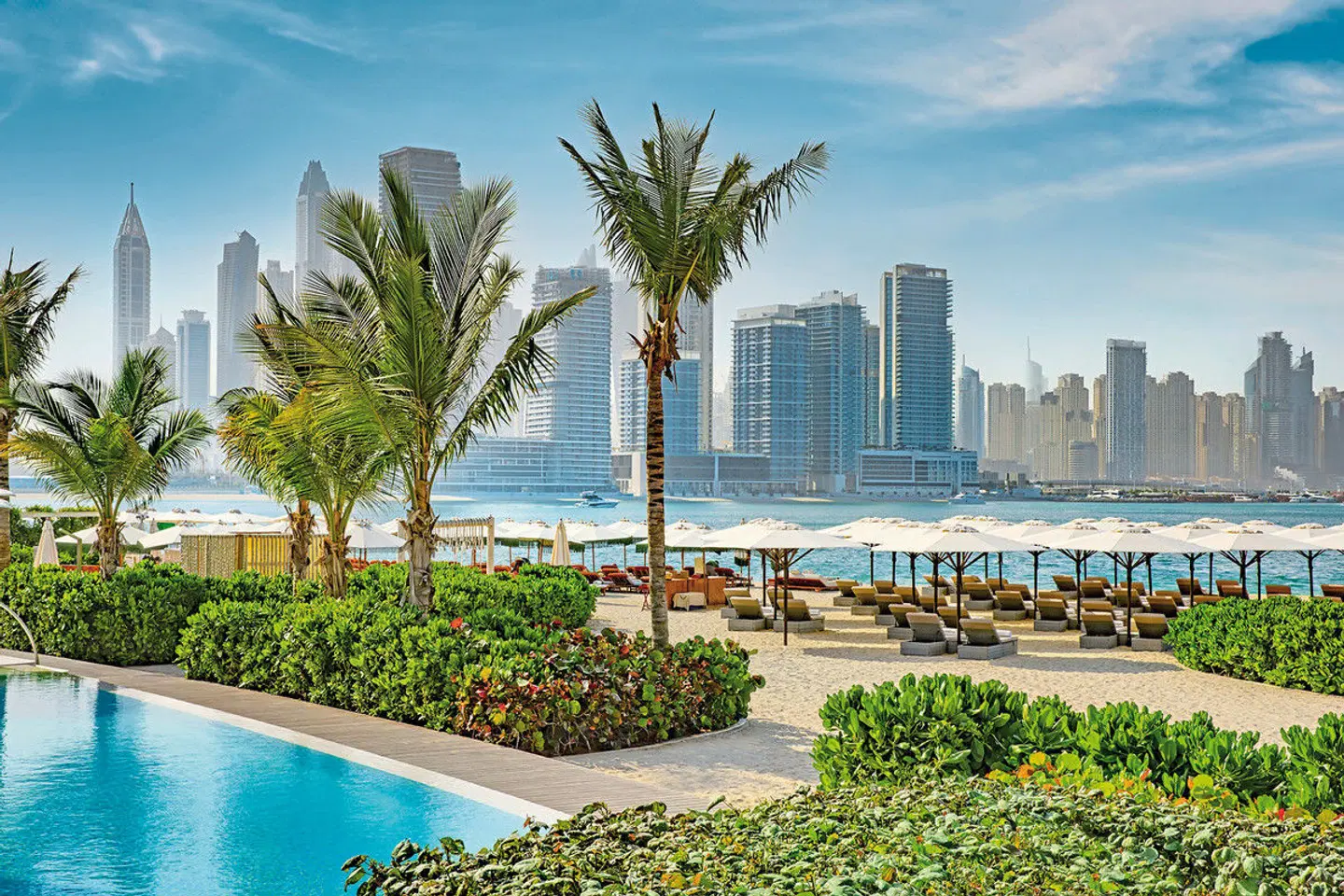 NH Collection Dubai The Palm Strand