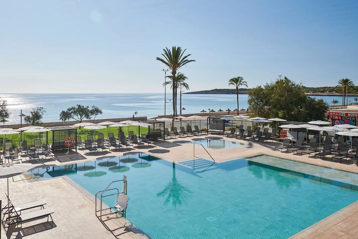 Hipotels Flamenco OUTDOOR_POOL