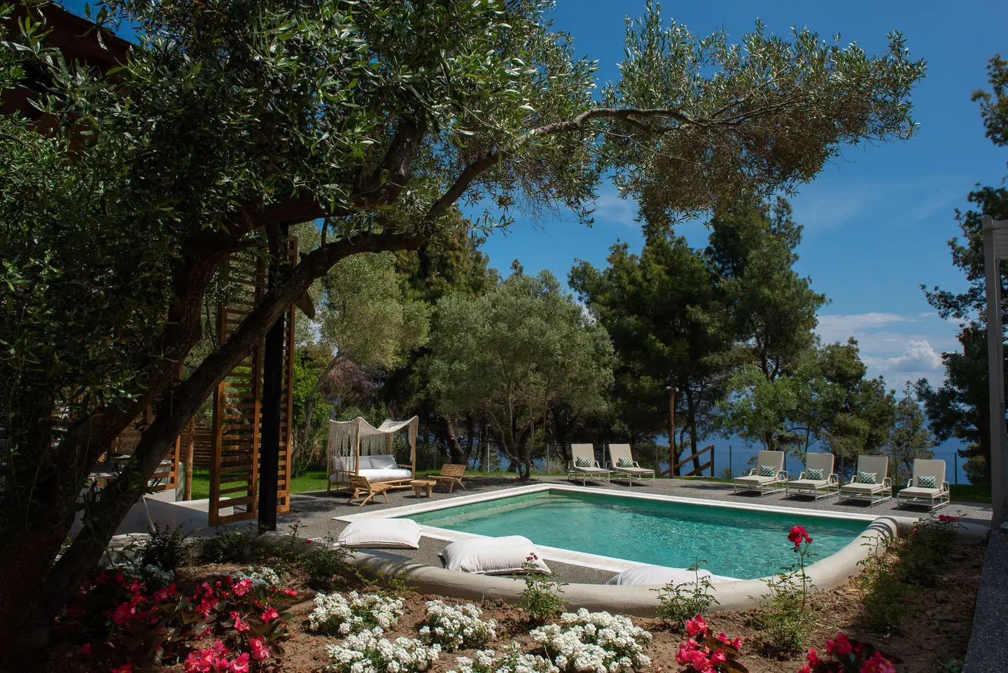 Elies 33 Bio Retreat OUTDOOR_POOL