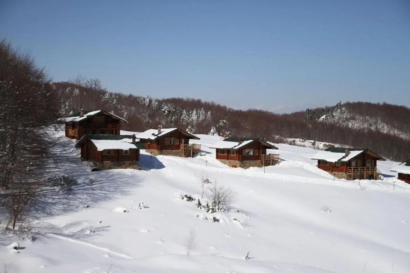 Sfendamos Wood Village Strand