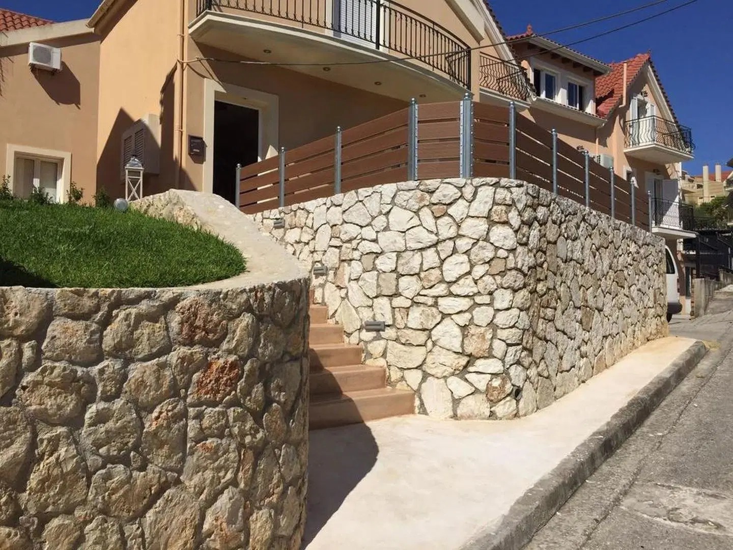 Helianthus Apartment EXTERIOR