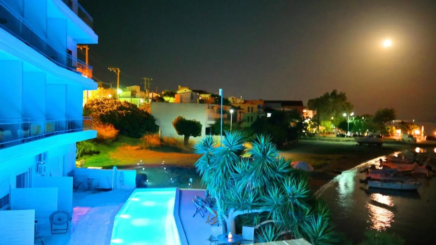 Porto Evia Boutique Hotel OUTDOOR_POOL