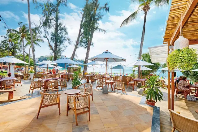 Beyond Resort Kata Terrasse