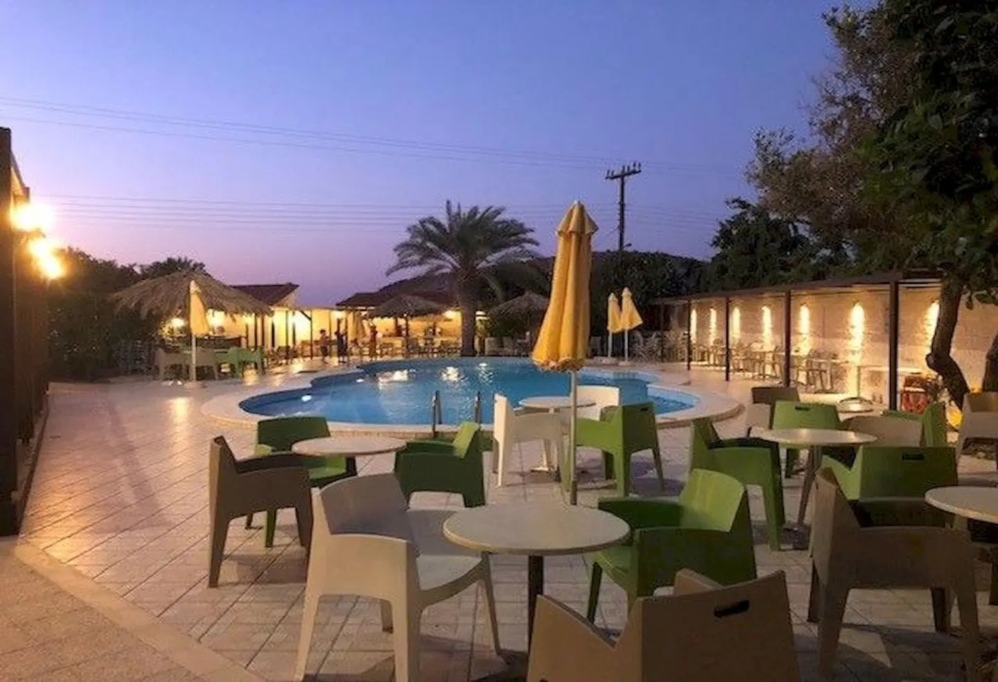 Karteros Hotel Terrasse