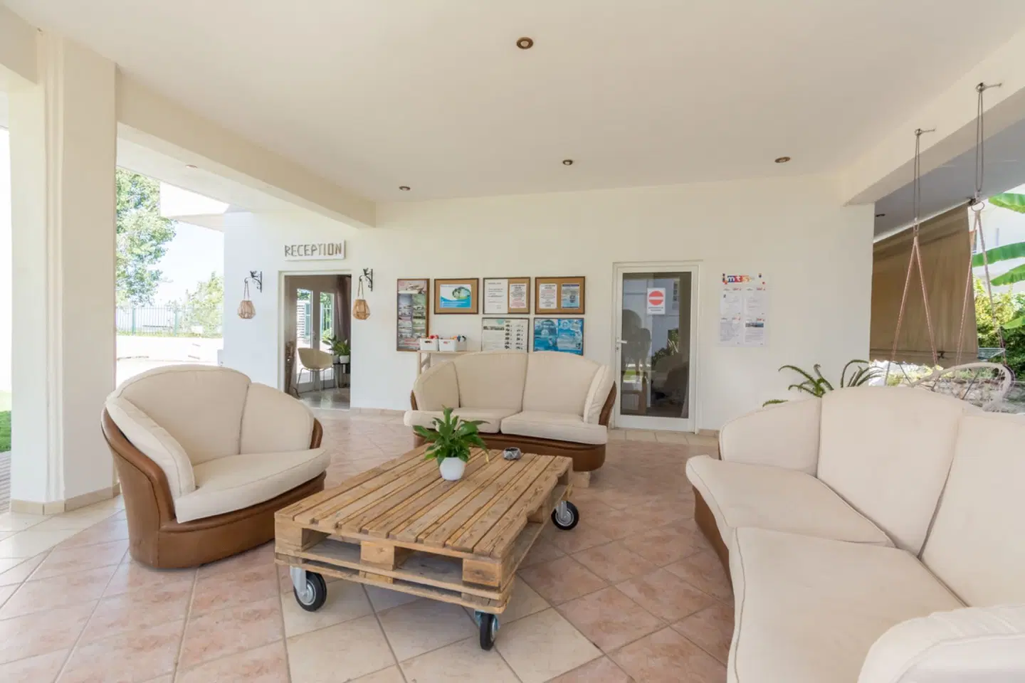 Cavos Beach House LOUNGE_LOBBY