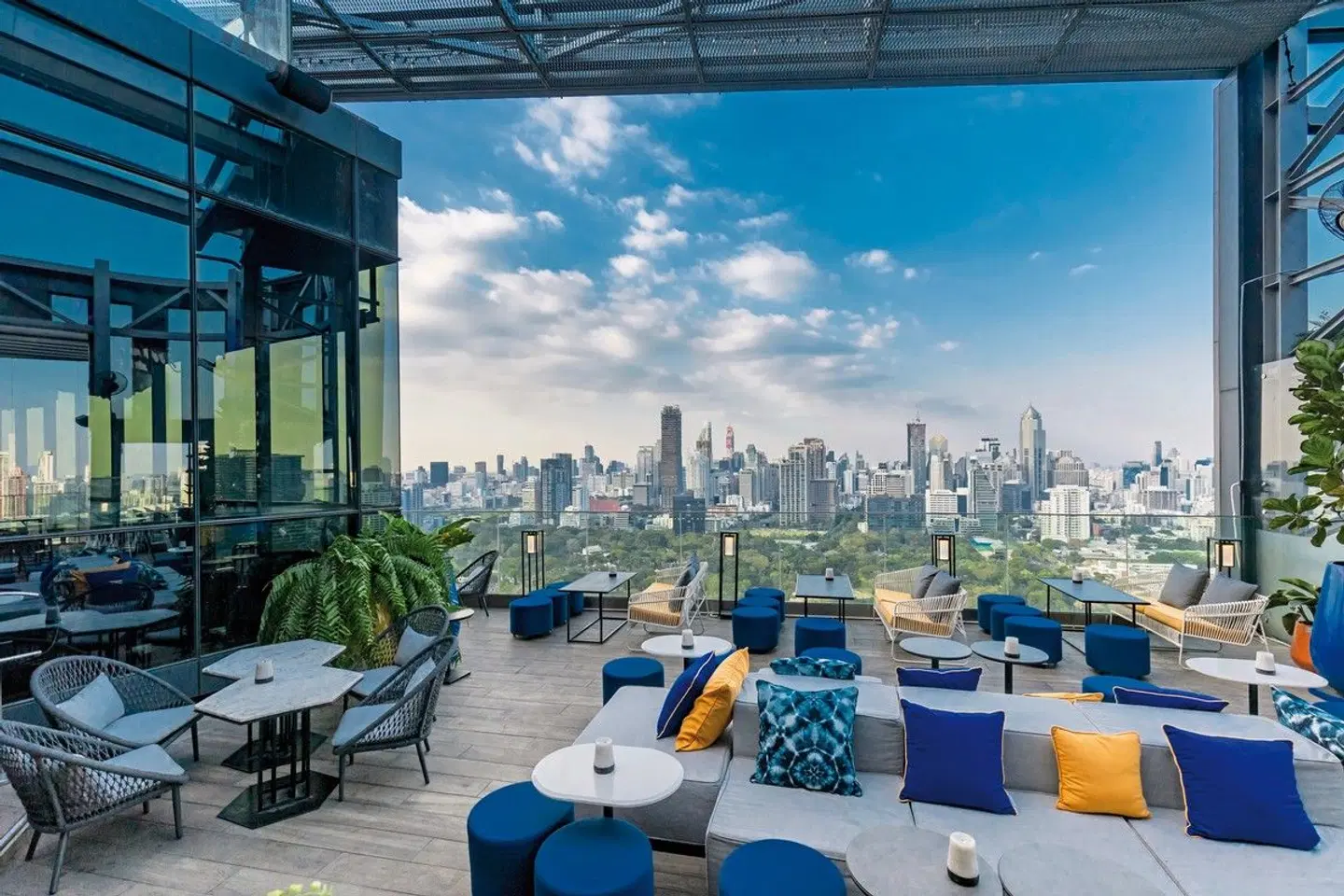 SO/ Bangkok Hotel Terrasse