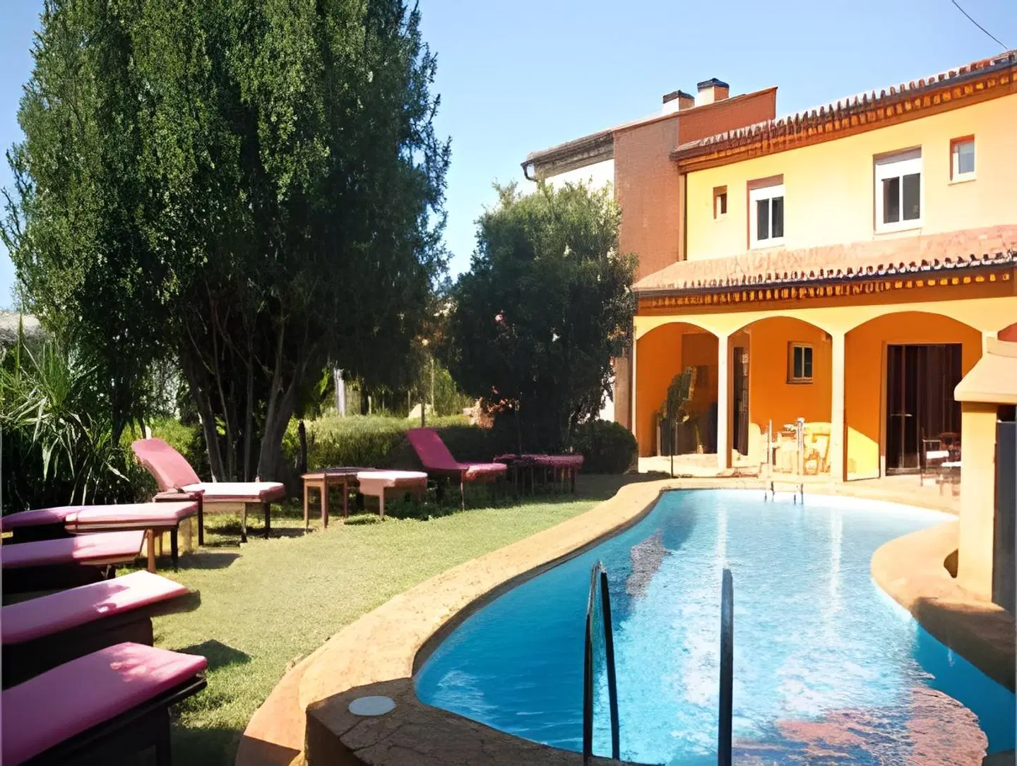 Hotel Aatu OUTDOOR_POOL