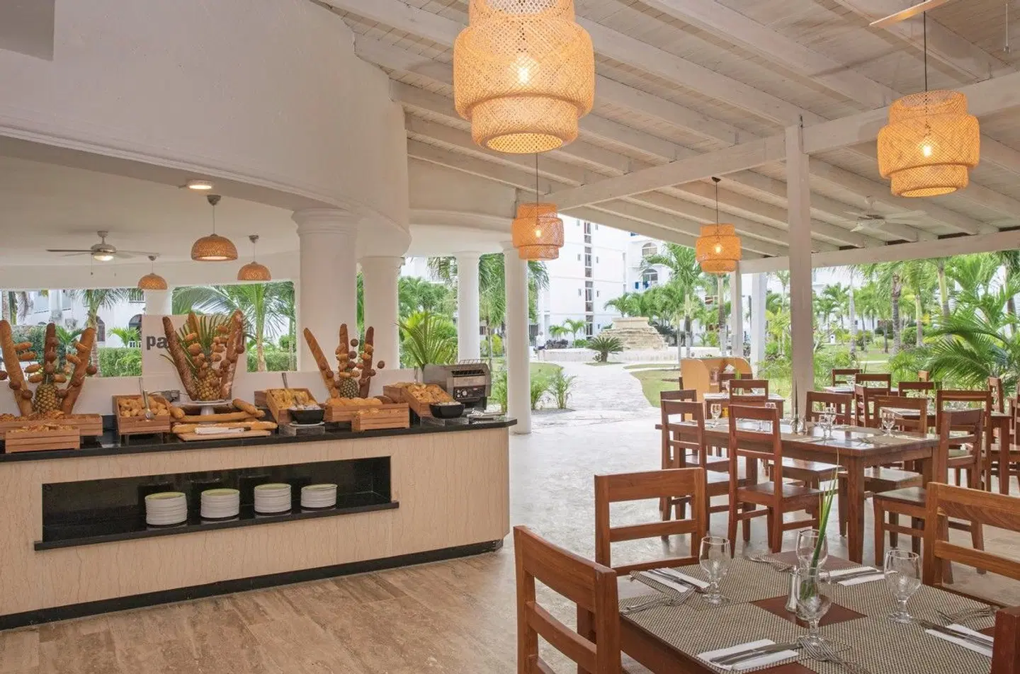 HM Alma de Bayahibe Adults Only Restaurant