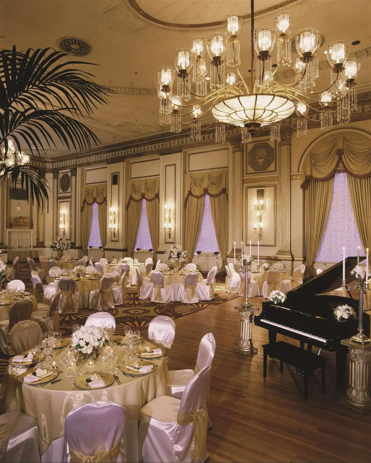 Fairmont Hotel Vancouver Restaurant