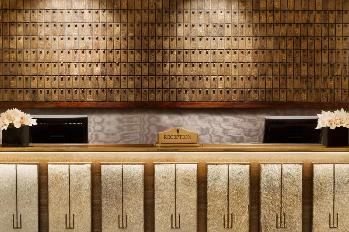 Fairmont Hotel Vancouver EXTERIOR