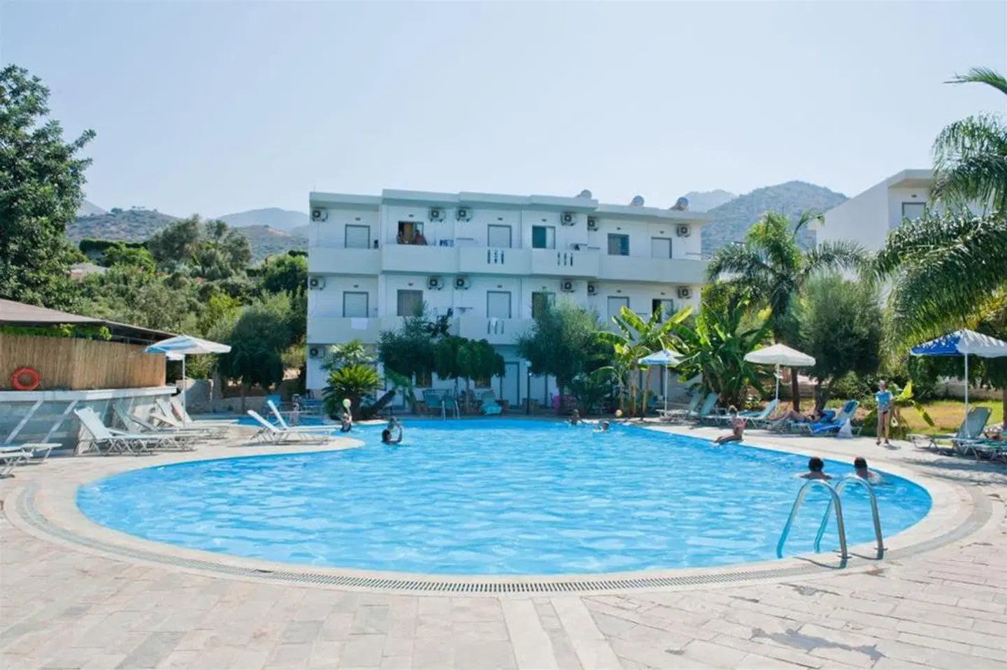 Resol Liza Mary Hotel OUTDOOR_POOL