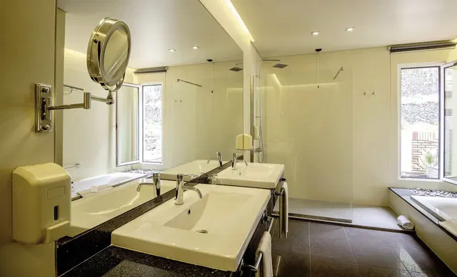 Calheta Beach Badezimmer