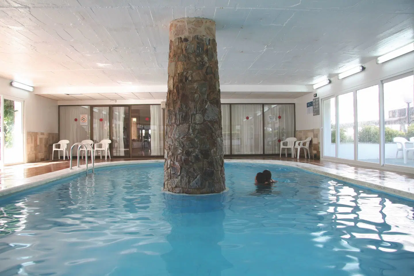 Hotel Garbí Park Hallenbad