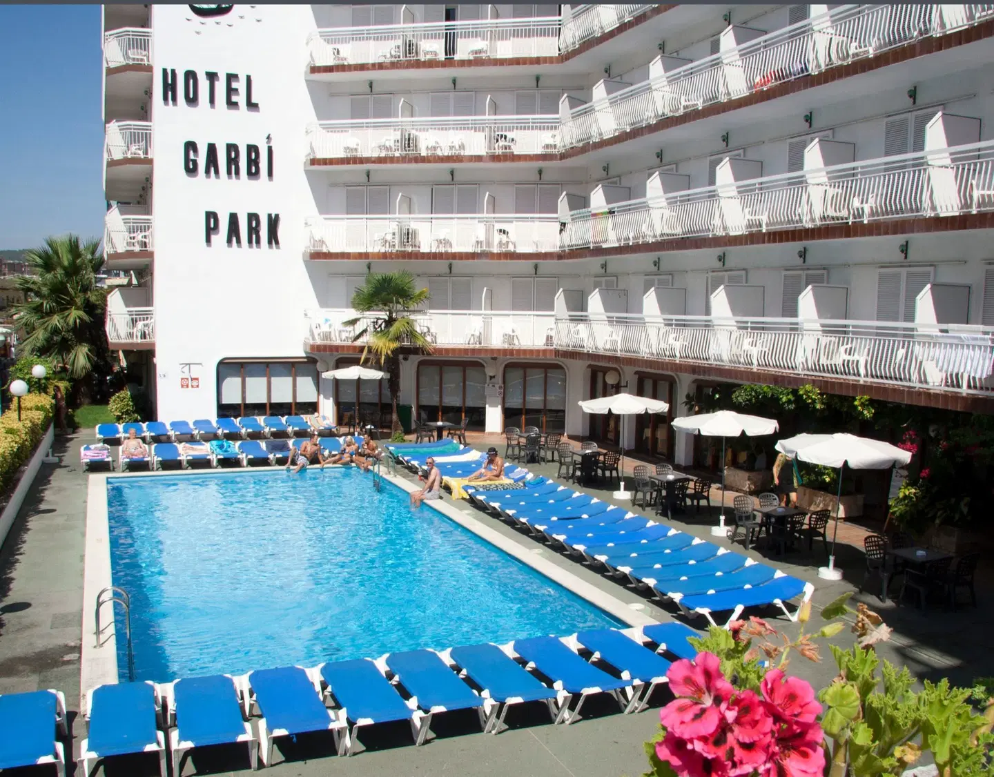 Hotel Garbí Park OUTDOOR_POOL