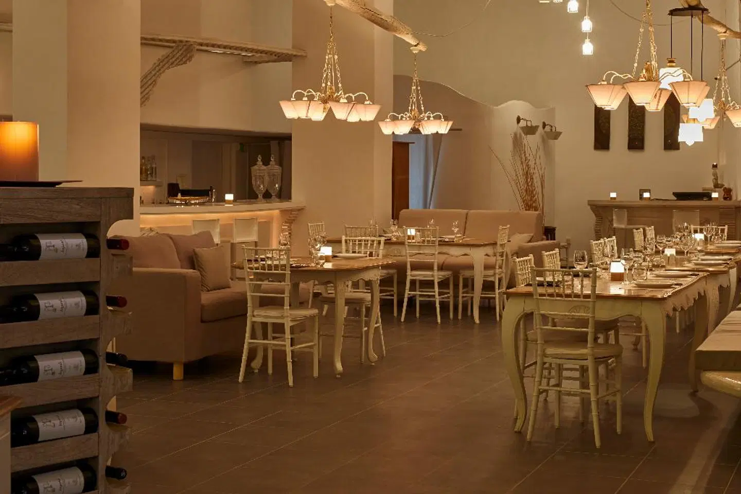 Suites Of The Gods Bar