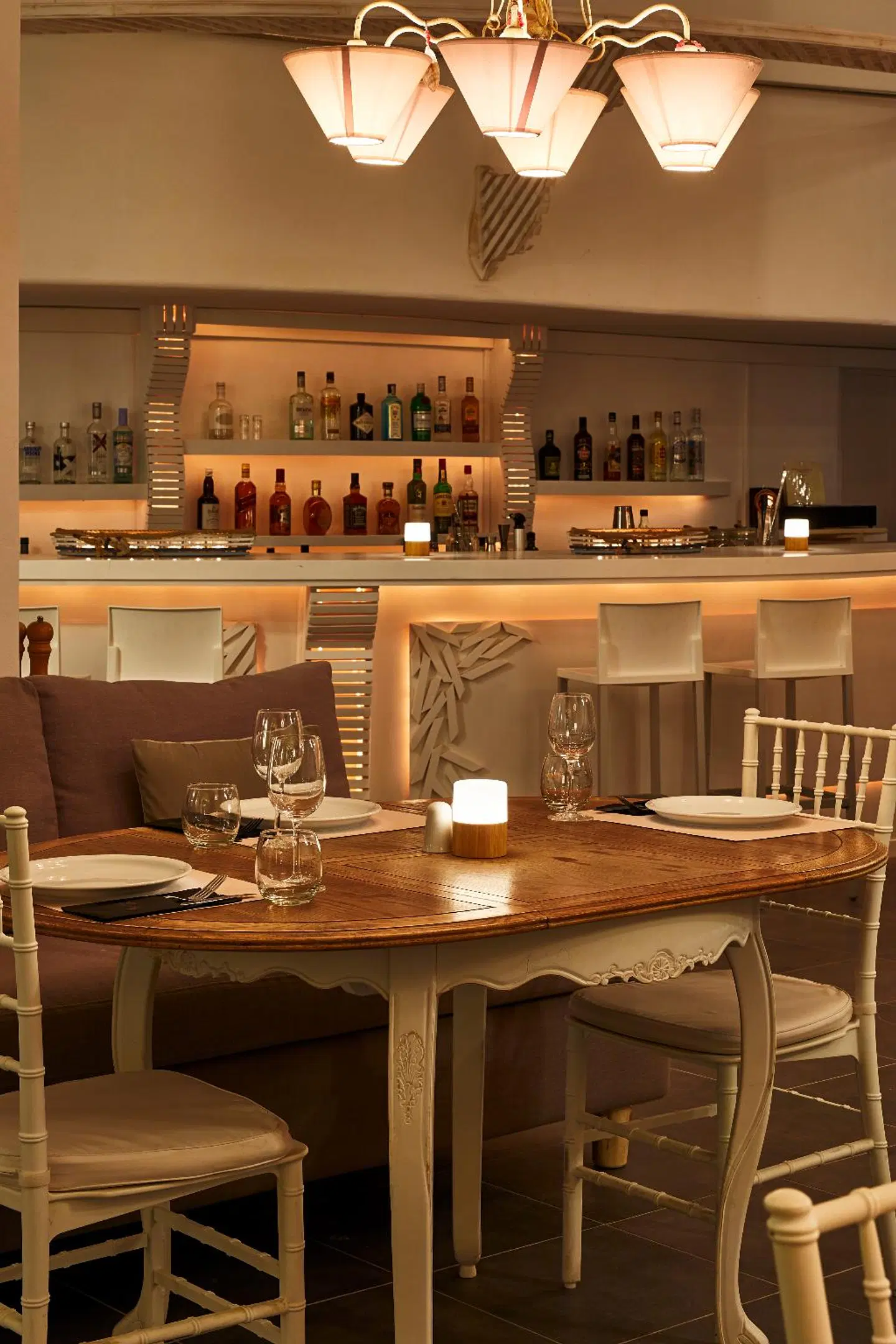 Suites Of The Gods Bar