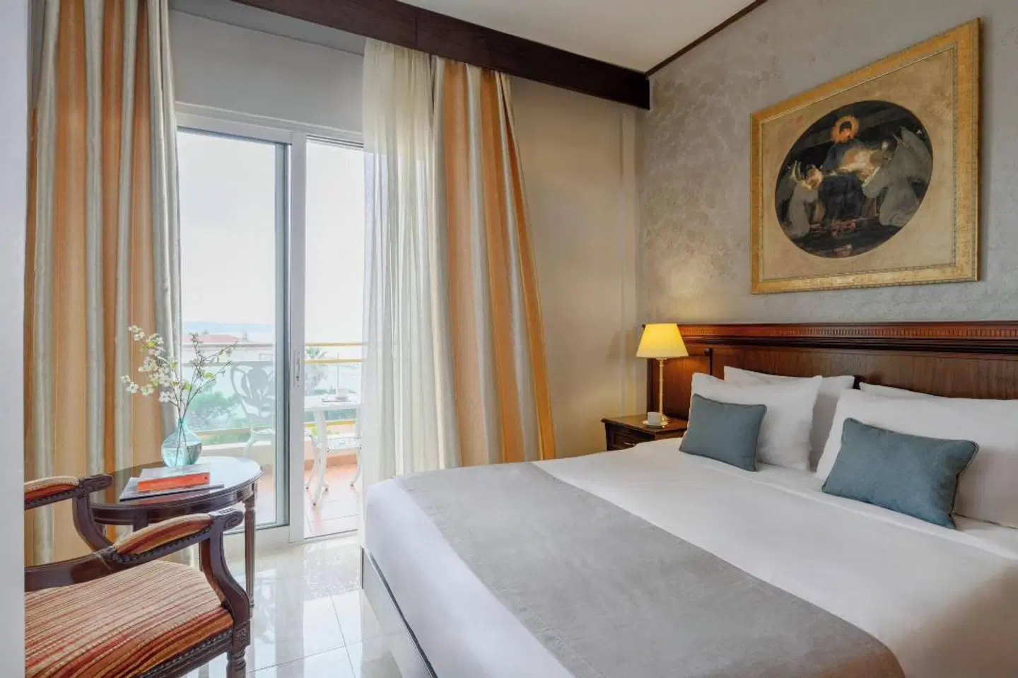 Eona Beach Resort ROOM_EXAMPLE