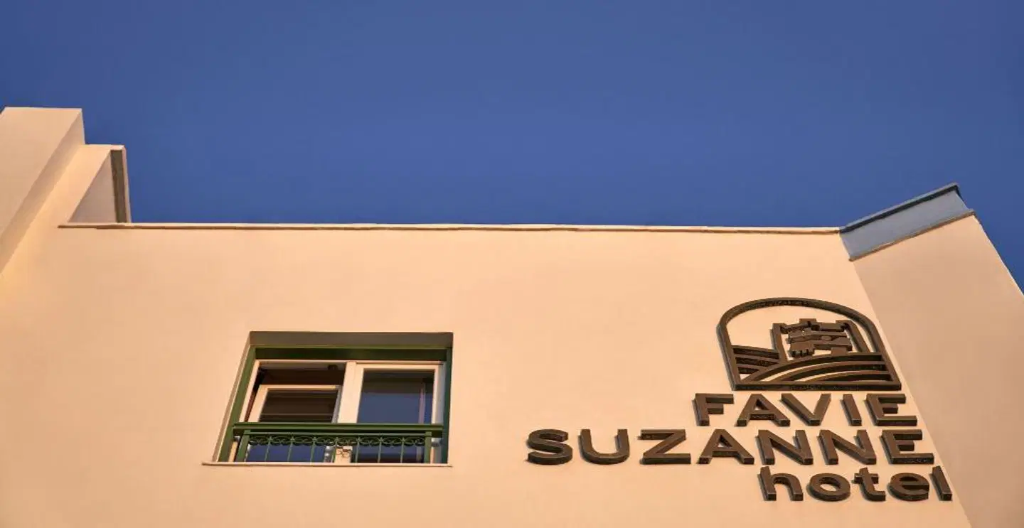 Favie Suzanne Hotel Tiere