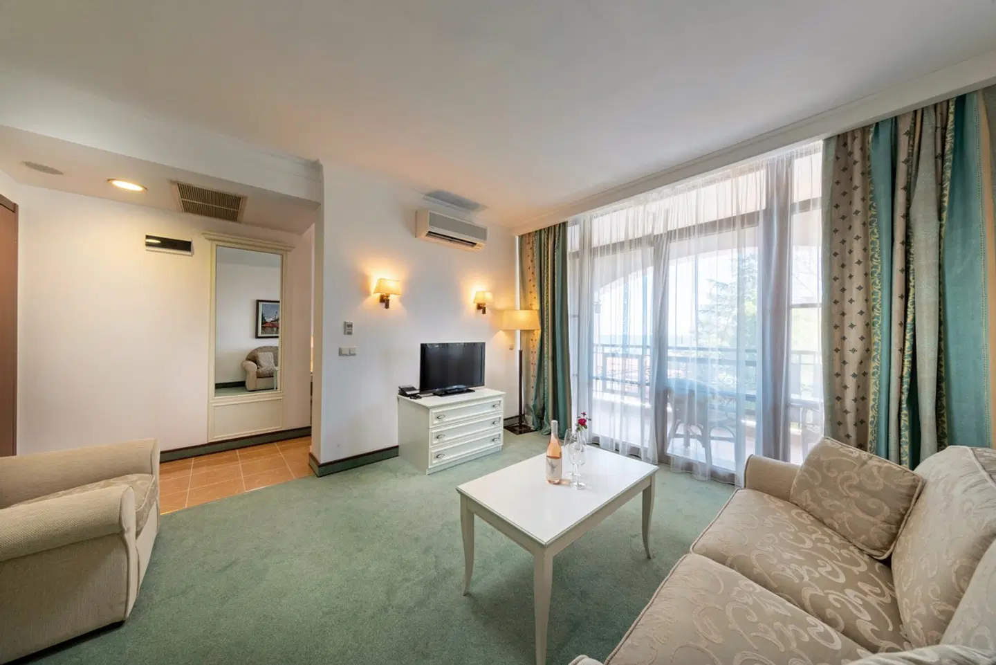 Helena Park ROOM_EXAMPLE