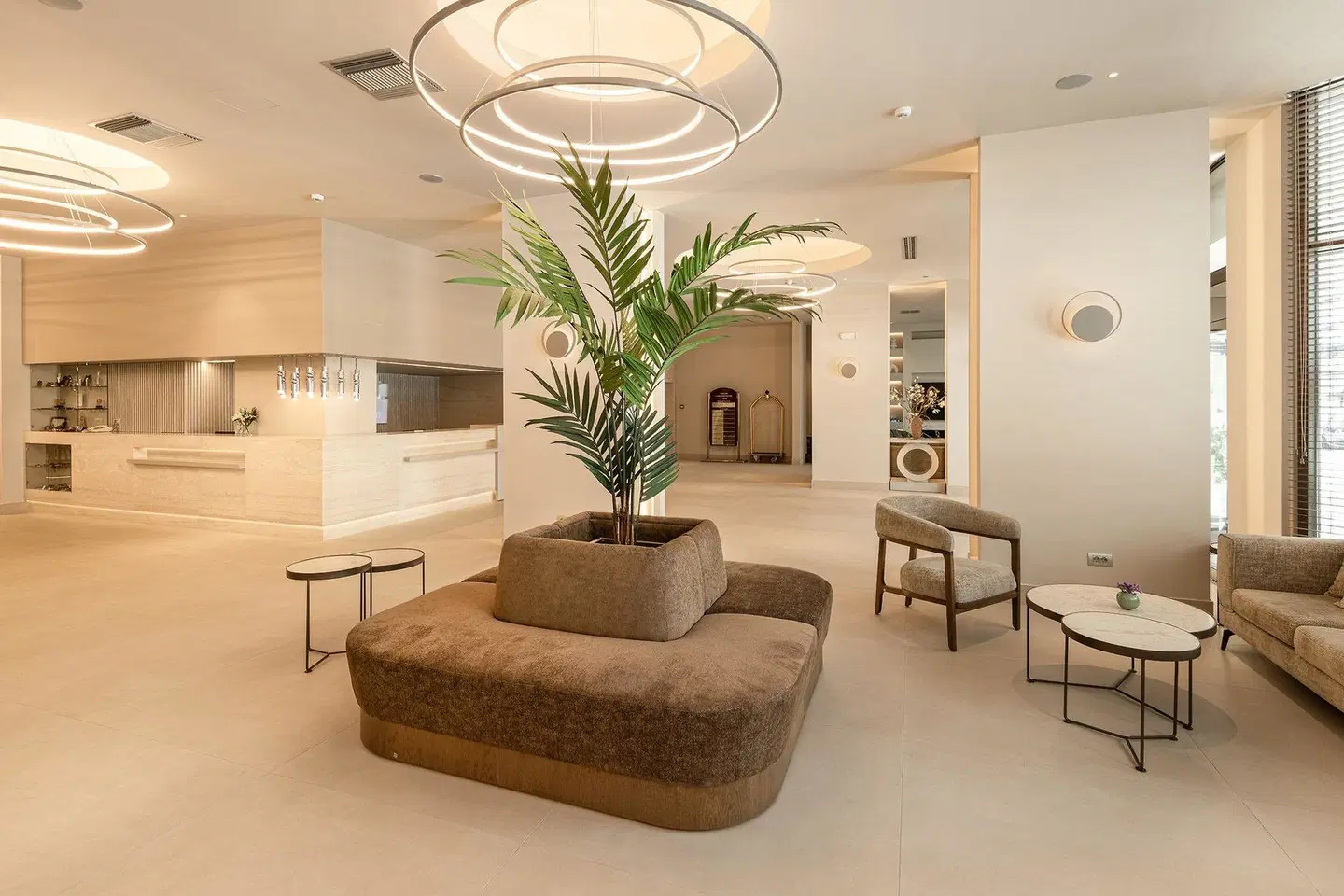 Holiday Inn Thessaloniki LOUNGE_LOBBY