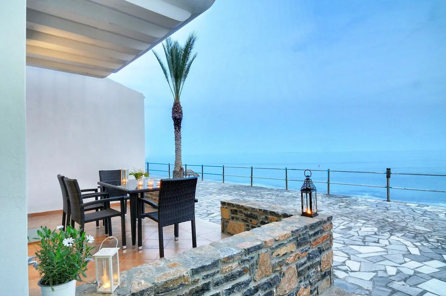 Myrtos Mare Suites Terrasse