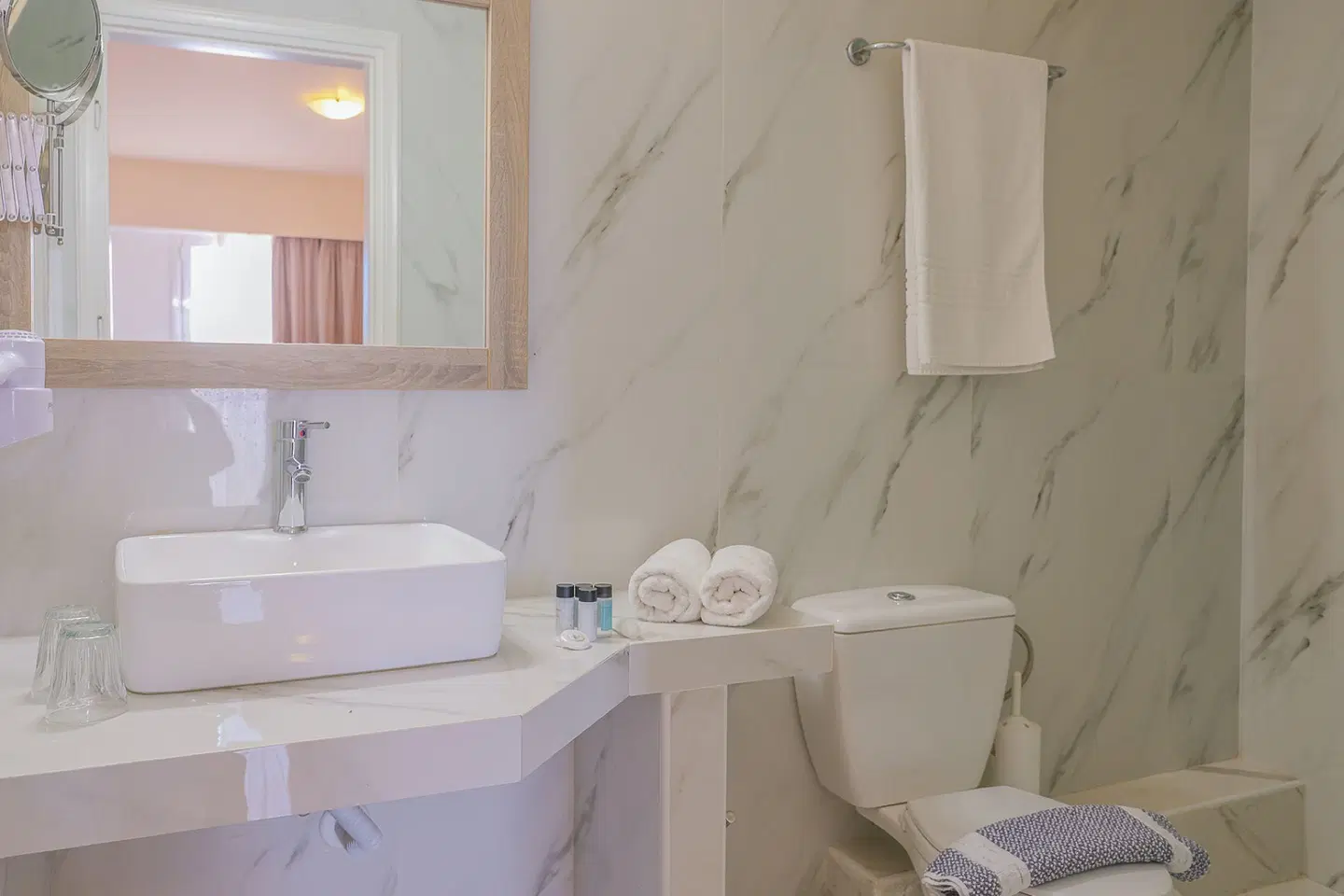 Anthoula Village Hotel Badezimmer