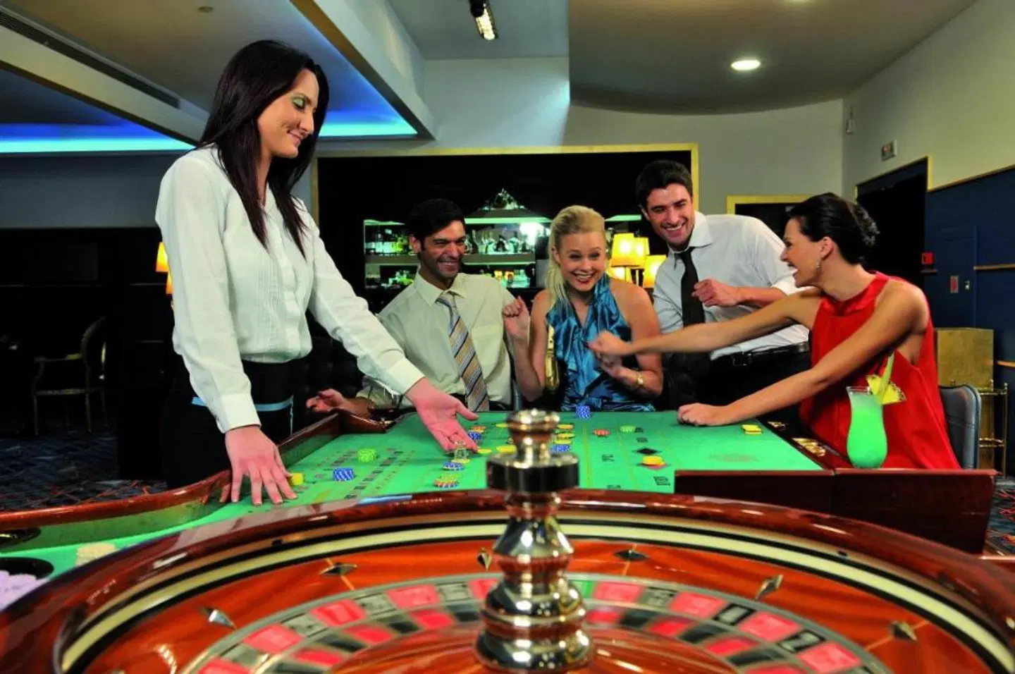 Club Hotel Casino Loutraki PEOPLE