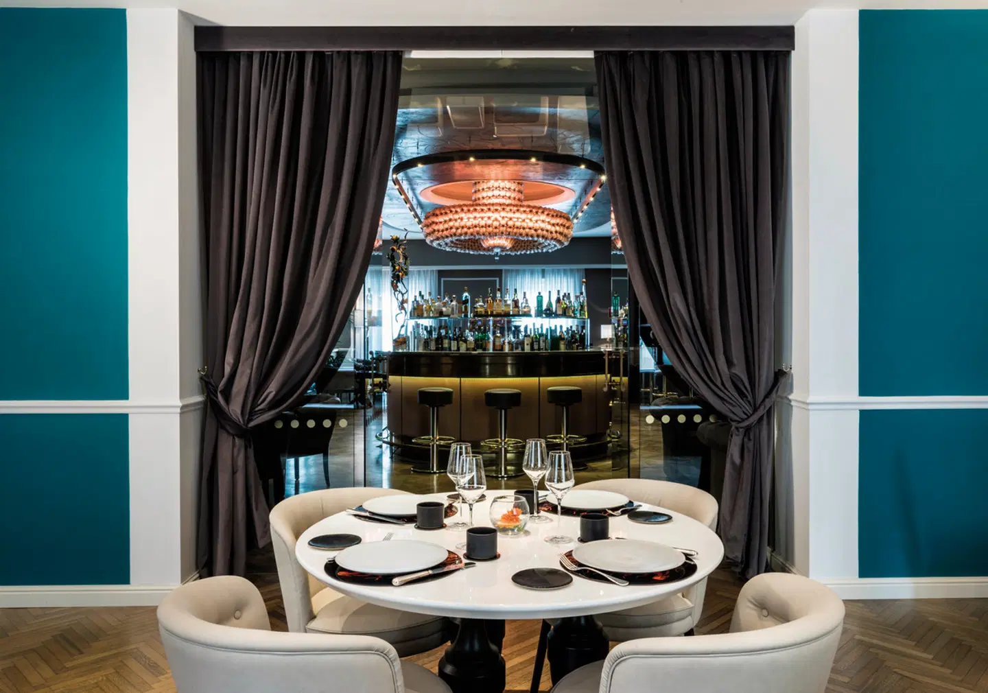 Plaza Hotel Lucchesi Restaurant