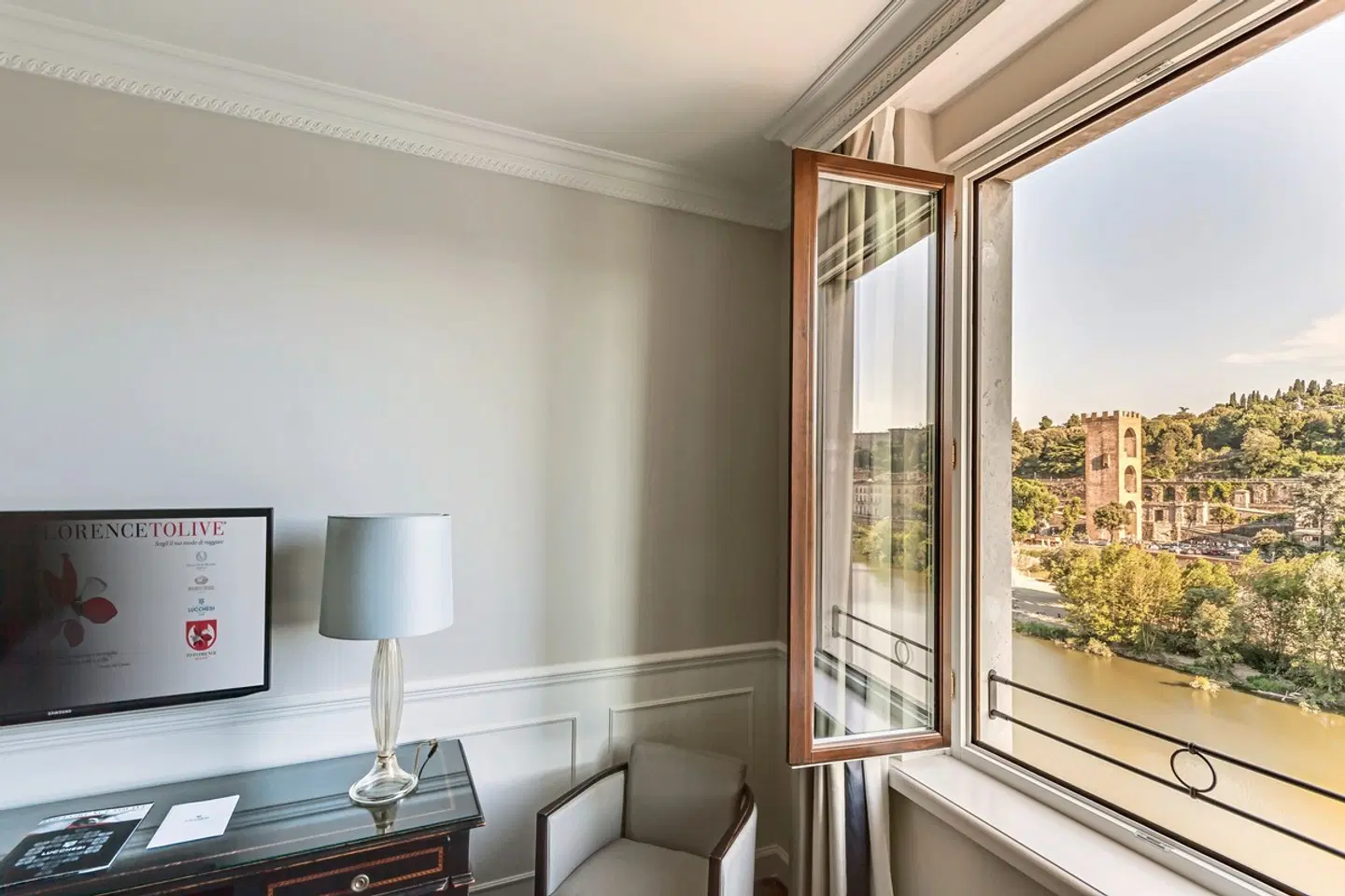 Plaza Hotel Lucchesi ROOM_EXAMPLE