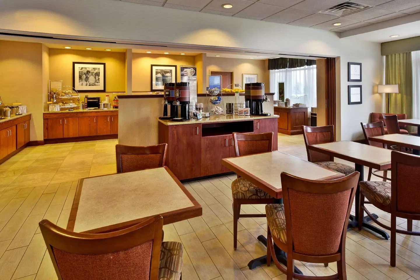 Hampton Inn Rutland Bar