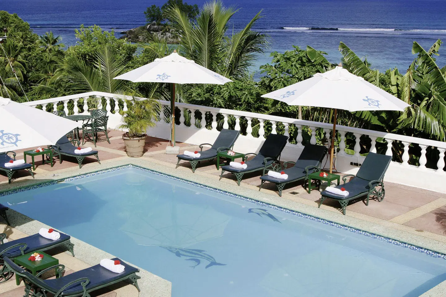 Le Relax Hotel & Restaurant OUTDOOR_POOL