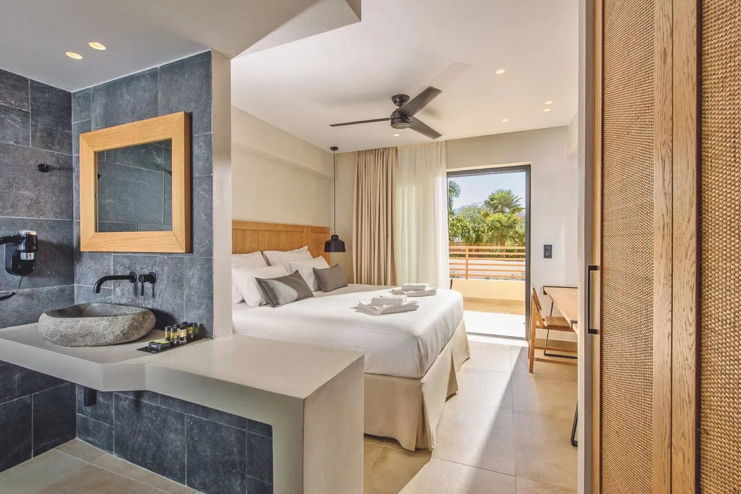 AneSea Hotel ROOM_EXAMPLE