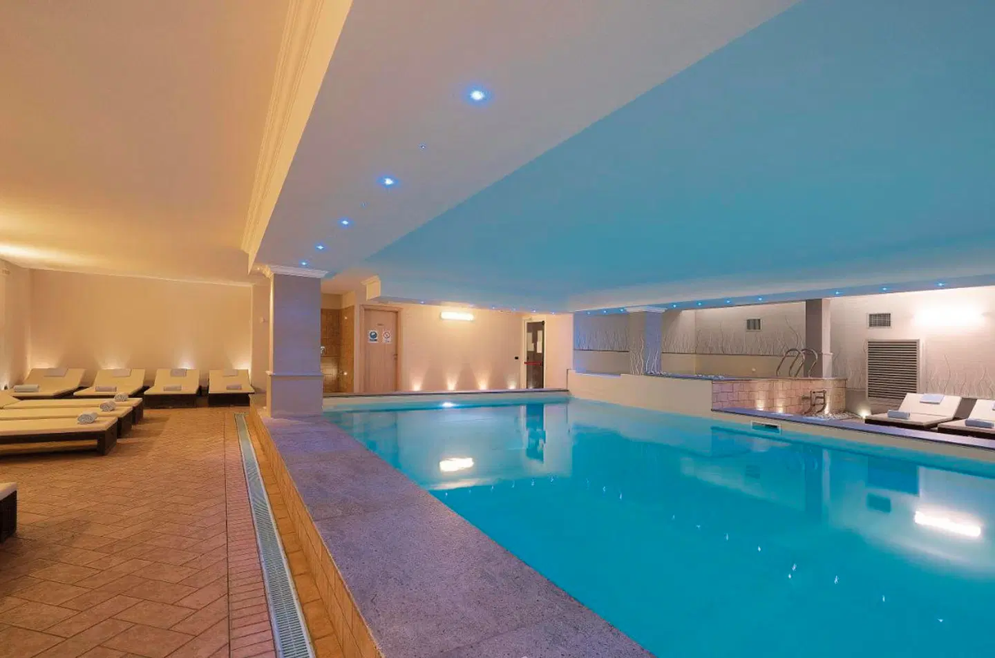 Hotel Splendid Sole Hallenbad