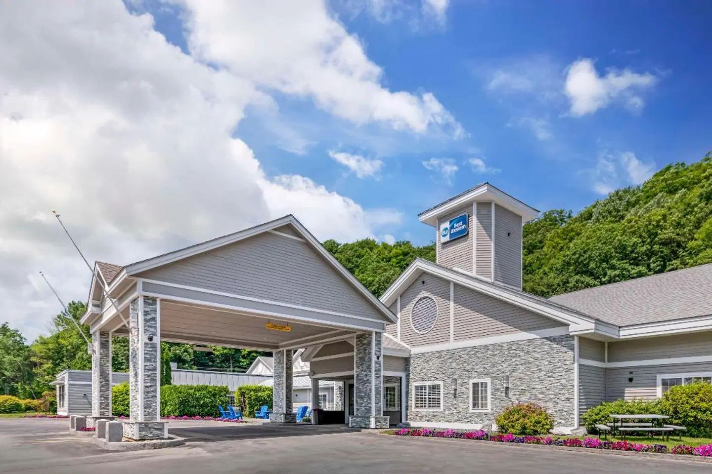 Best Western Springfield Hotel EXTERIOR