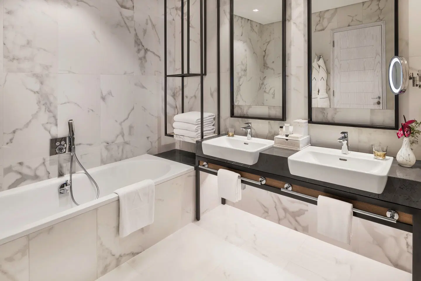 Address Beach Resort Fujairah Badezimmer