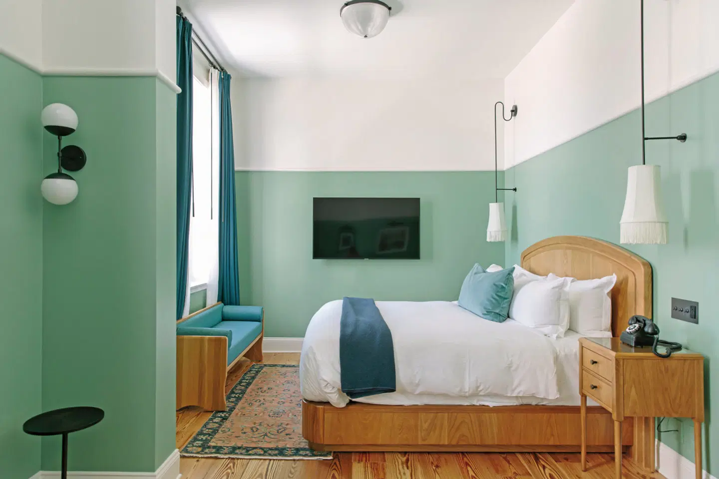 The Drayton Hotel Savannah, Curio Collection by Hilton ROOM_EXAMPLE