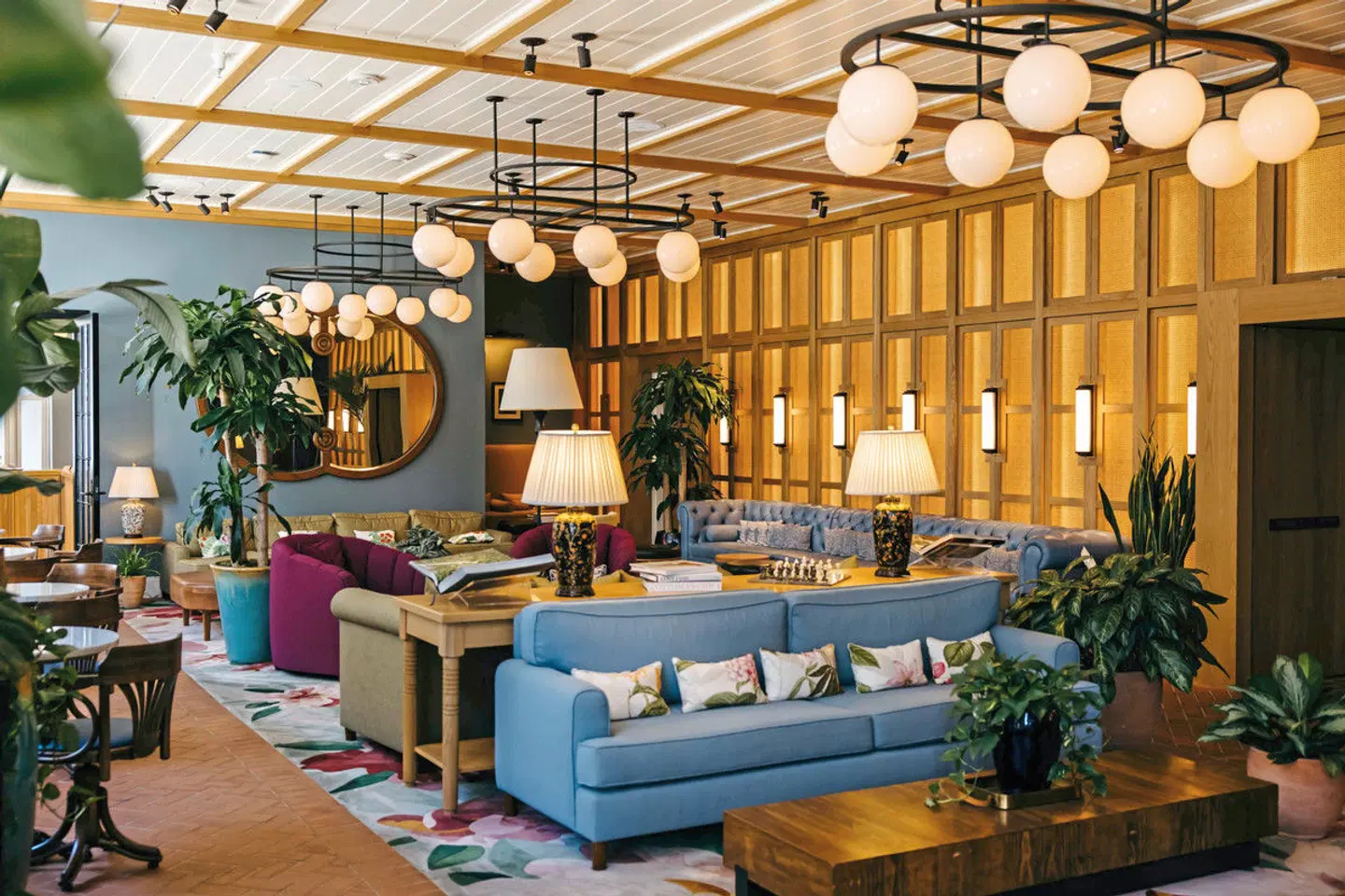 The Drayton Hotel Savannah, Curio Collection by Hilton LOUNGE_LOBBY