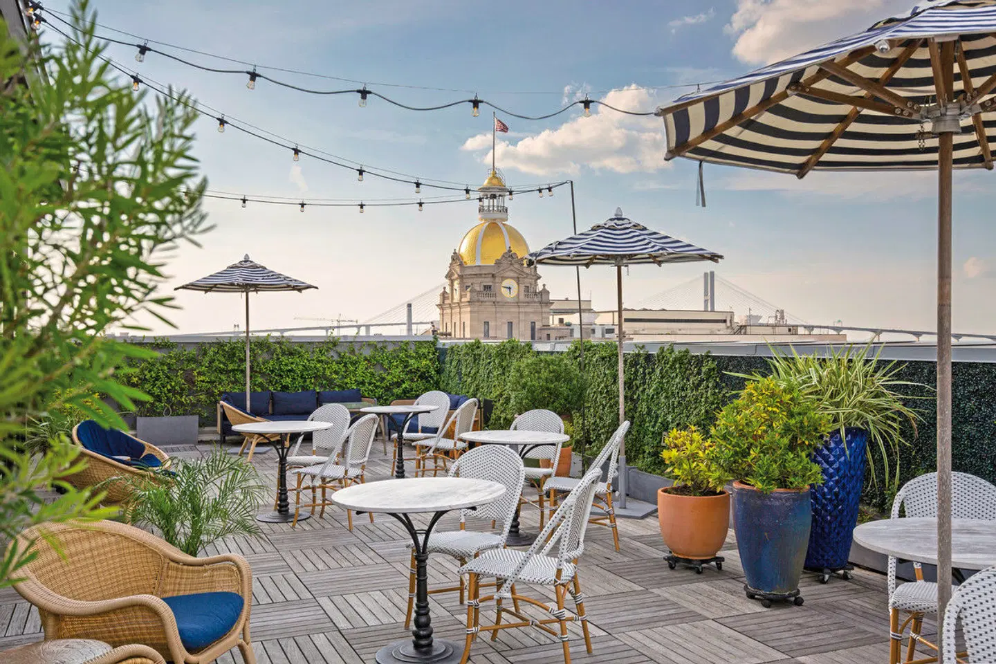 The Drayton Hotel Savannah, Curio Collection by Hilton Terrasse