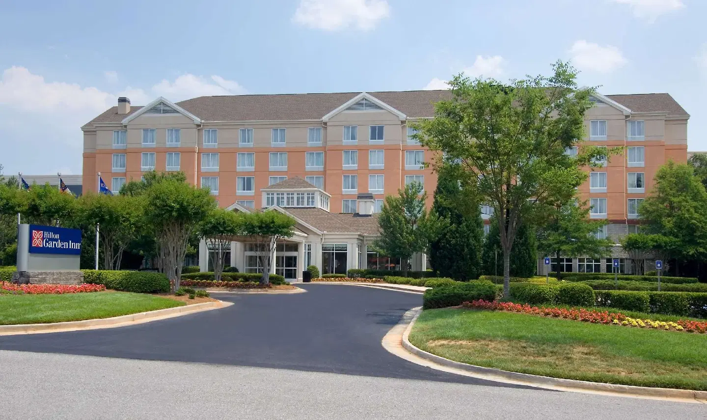 Hilton Garden Inn Atlanta North/Alpharetta EXTERIOR