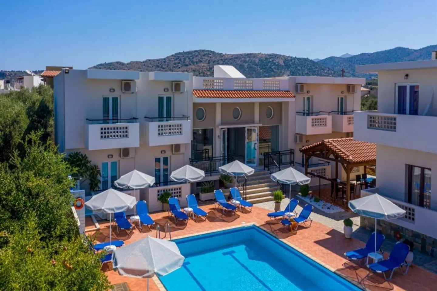 Sisi Breeze Hotel OUTDOOR_POOL