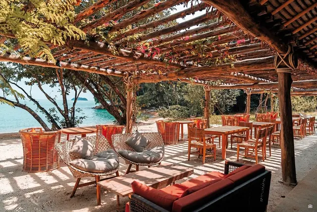 Island Escape by Burasari Terrasse