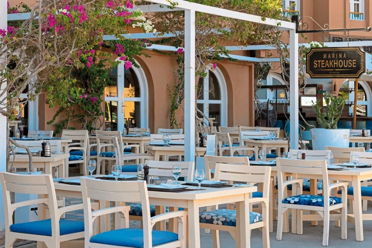 Captain's Inn Terrasse