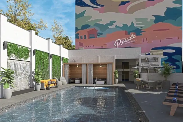 The Pierside Santa Monica Hallenbad