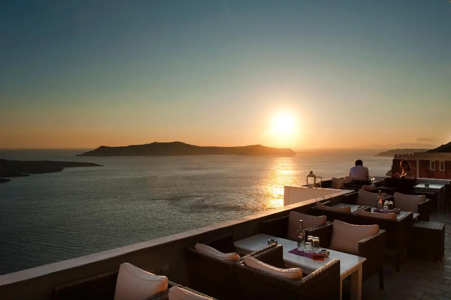 Loucas On The Cliff Terrasse